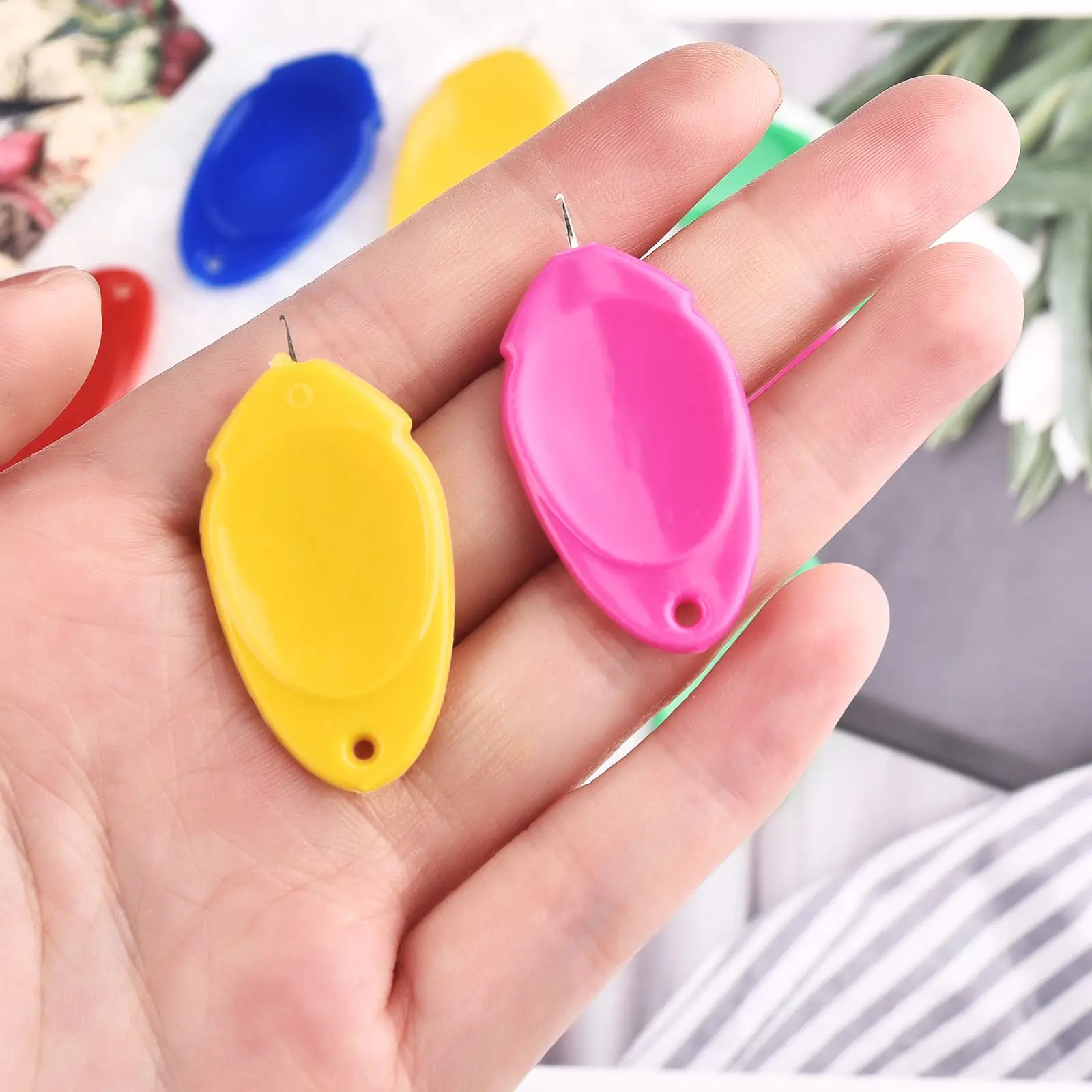 10pcs Needle Threader Elderly  - Embroidery Converter review and price